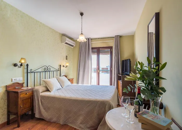 Hostal El Escudo De Mijas